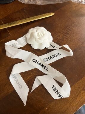 CHANEL White Camellia Ribbon Hair Accessory